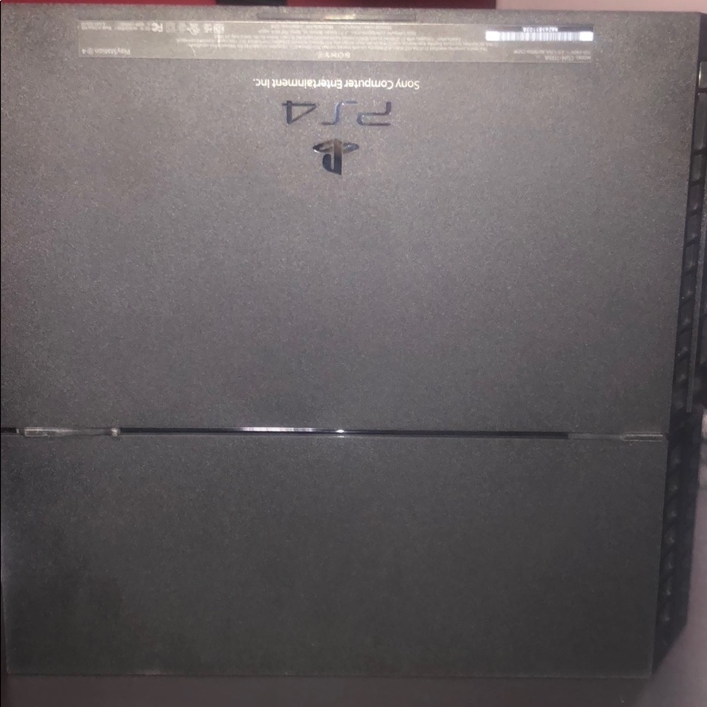 Ps4 Console - Picture 3 of 4